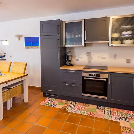 Chateau Morro 7 *